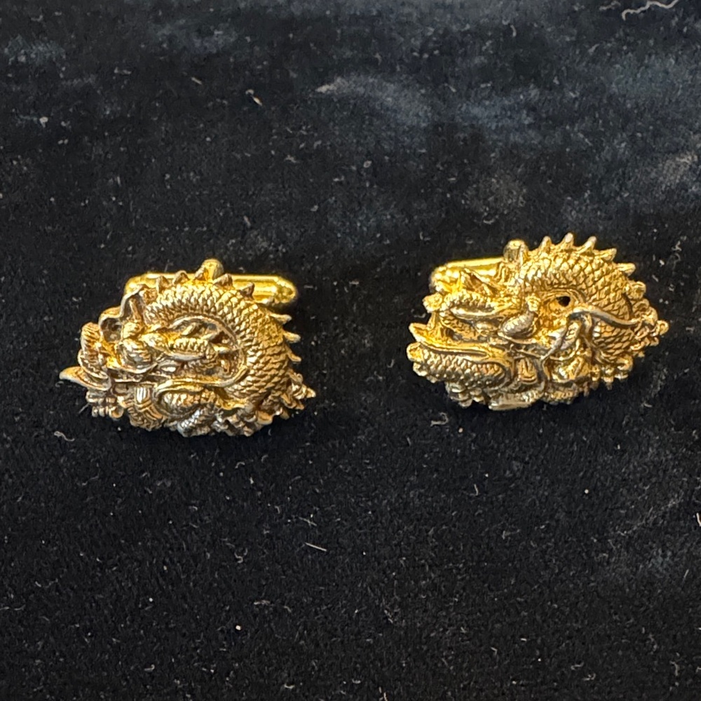 ALVA Vintage Gold-Tone Dragon Museum Cufflinks Signed